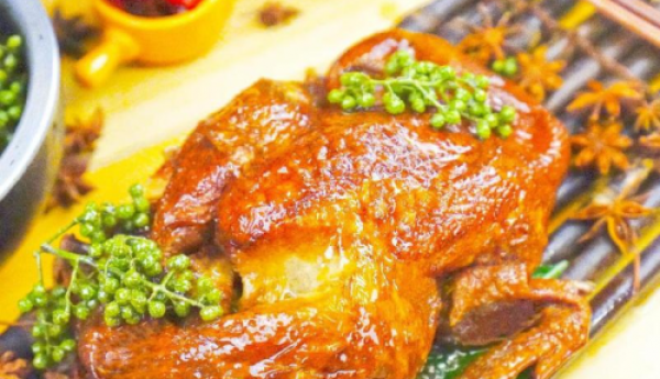 宋永刚荣获“坛小涛贵妃坛子鸡制作技艺非物质文化遗产传承人”称号