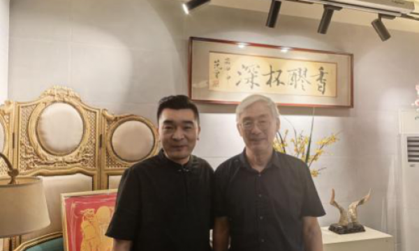 郭艳鹏荣获拾遗传承“郭氏阴阳脉诊法非物质文化遗产传承人”称号