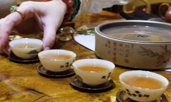 陈娟荣获拾遗传承“潮州工夫茶艺非物质文化遗产传承人”称号