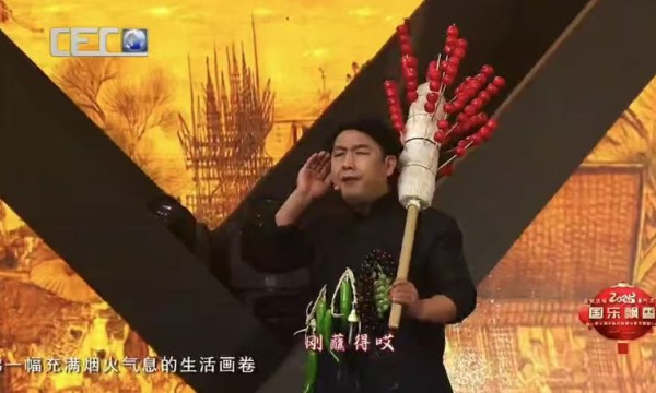 《非遗传承的“春雷”：郑光荣的荧屏绽放与文化使命》