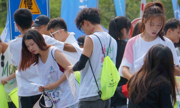2023“跑乡村·助振兴”中国传统村落(黔东南)健身休闲大会(麻江站)开跑！